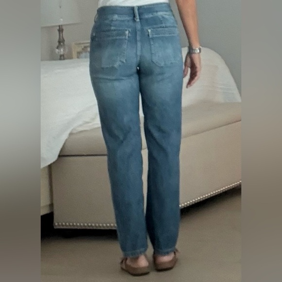 Pilcro The Wanderer Jeans from Anthropologie in Lonnie Wash - Picture 3 of 6